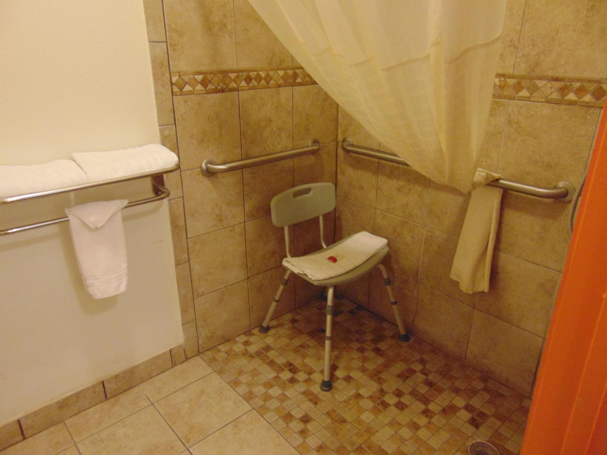 Howard Johnson By Wyndham Lubbock Tx Esterno foto