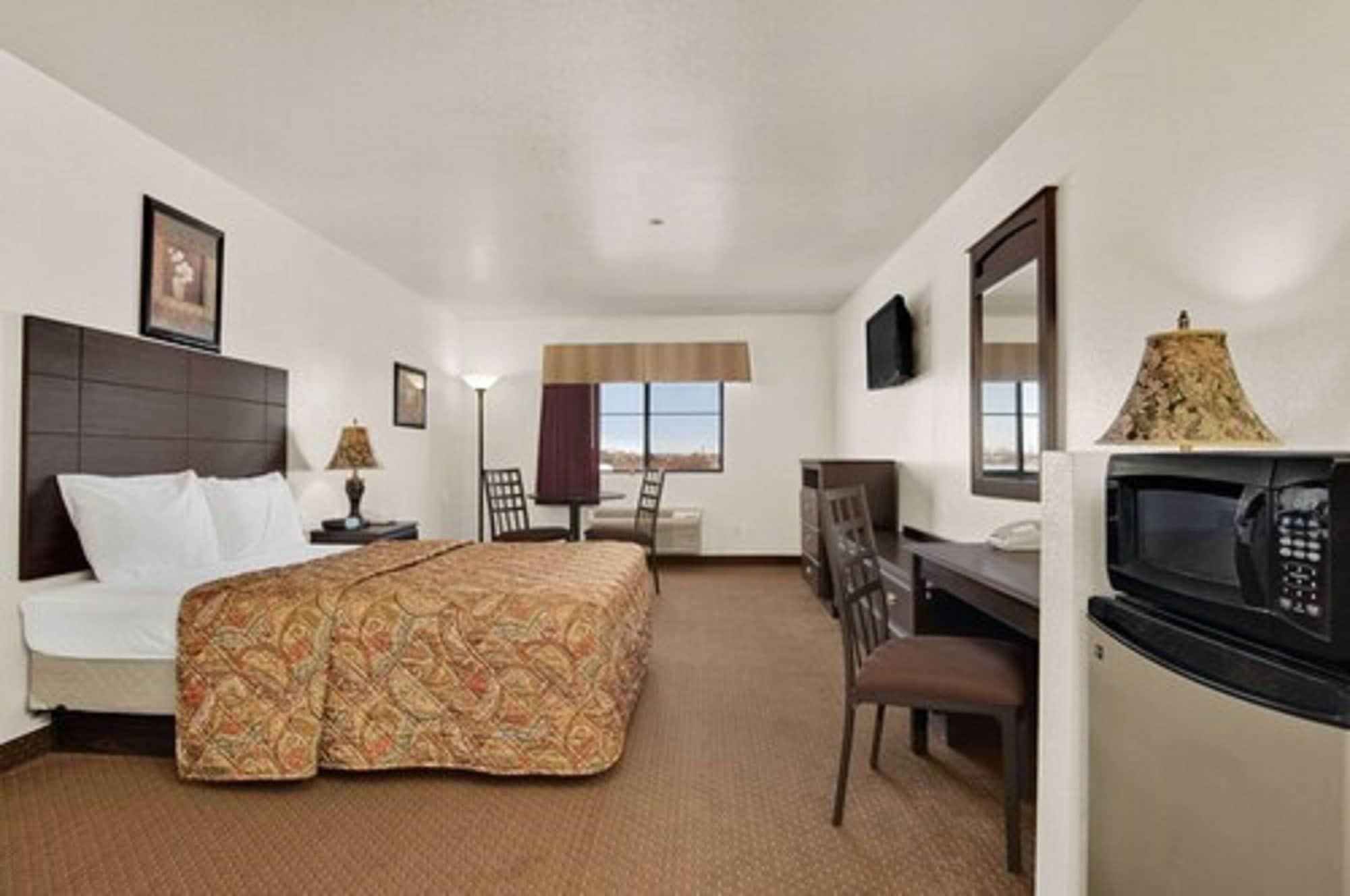 Howard Johnson By Wyndham Lubbock Tx Esterno foto