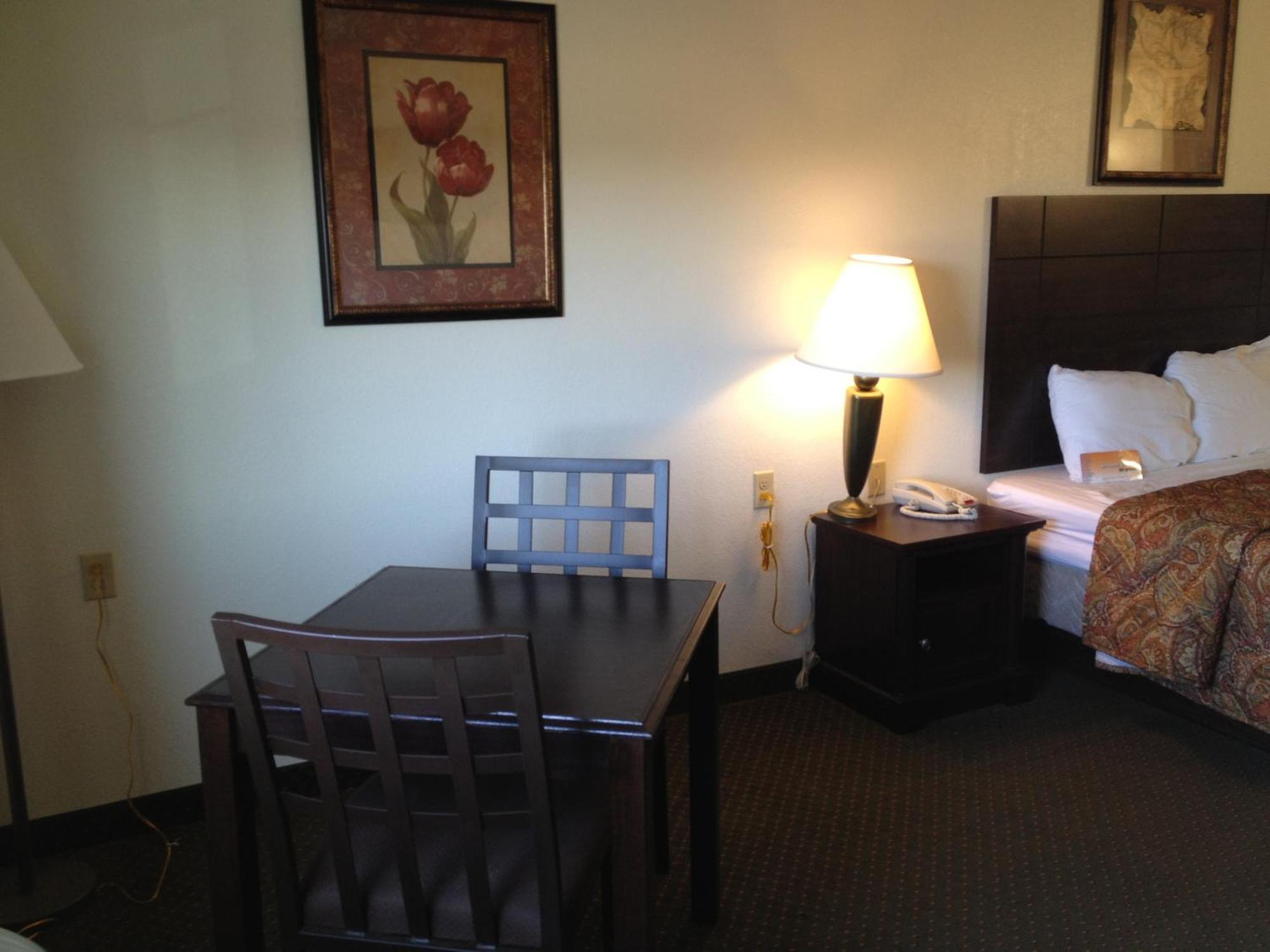 Howard Johnson By Wyndham Lubbock Tx Esterno foto